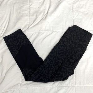 Lululemon size 4